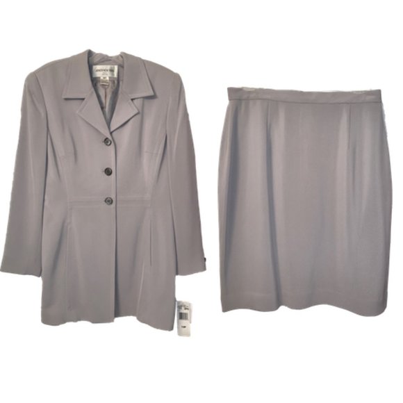 Jones New York Jackets & Blazers - NWT JONES NEW YORK Linen Colored Skirt Suit